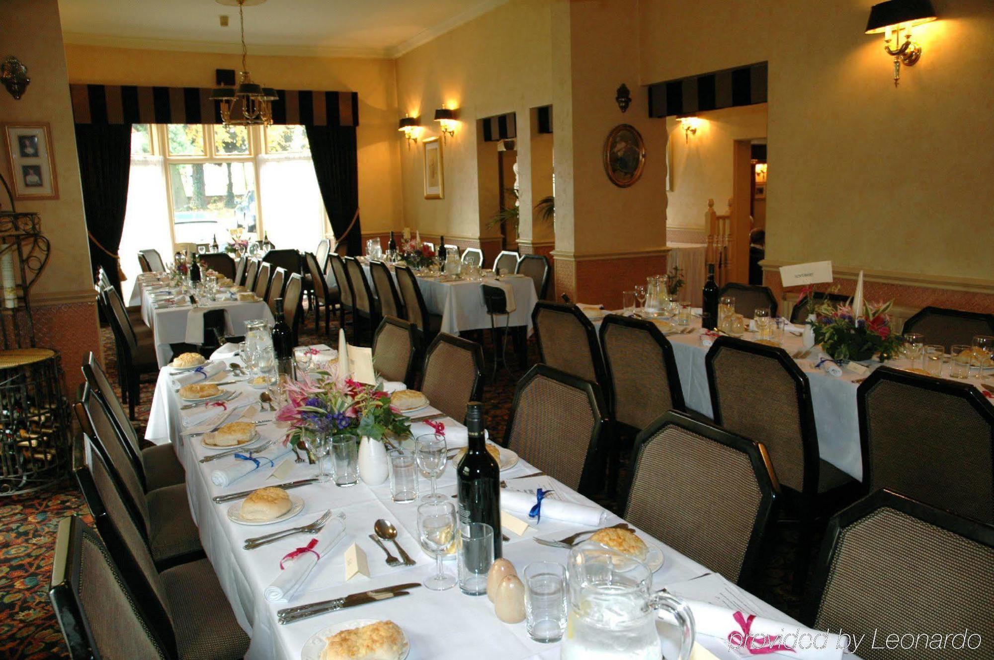 The Jacobean Hotel Ковънтри Ресторант снимка